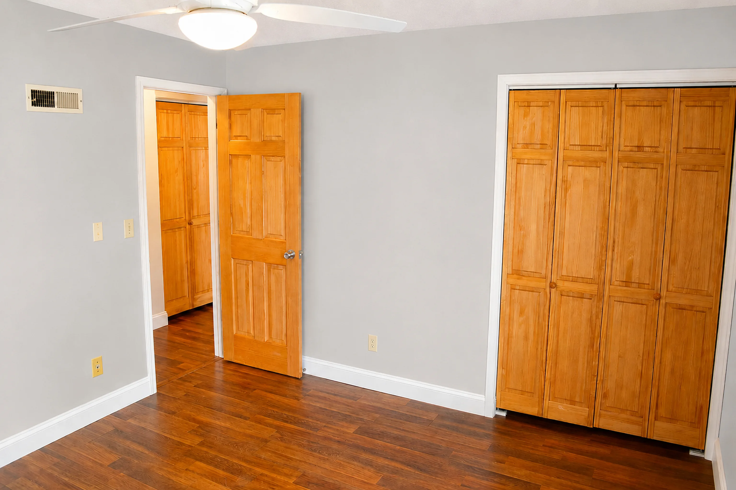 Apartment 1301 A interior view 16