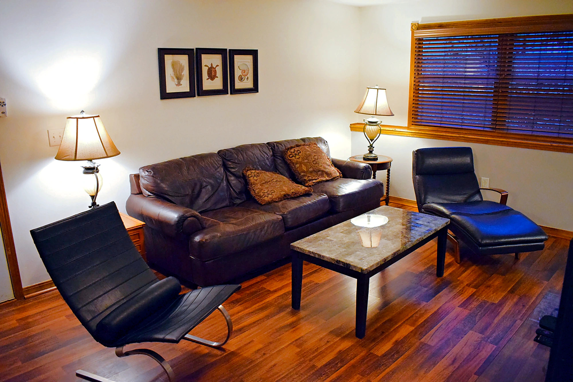 Apartment 1303 B interior view 4
