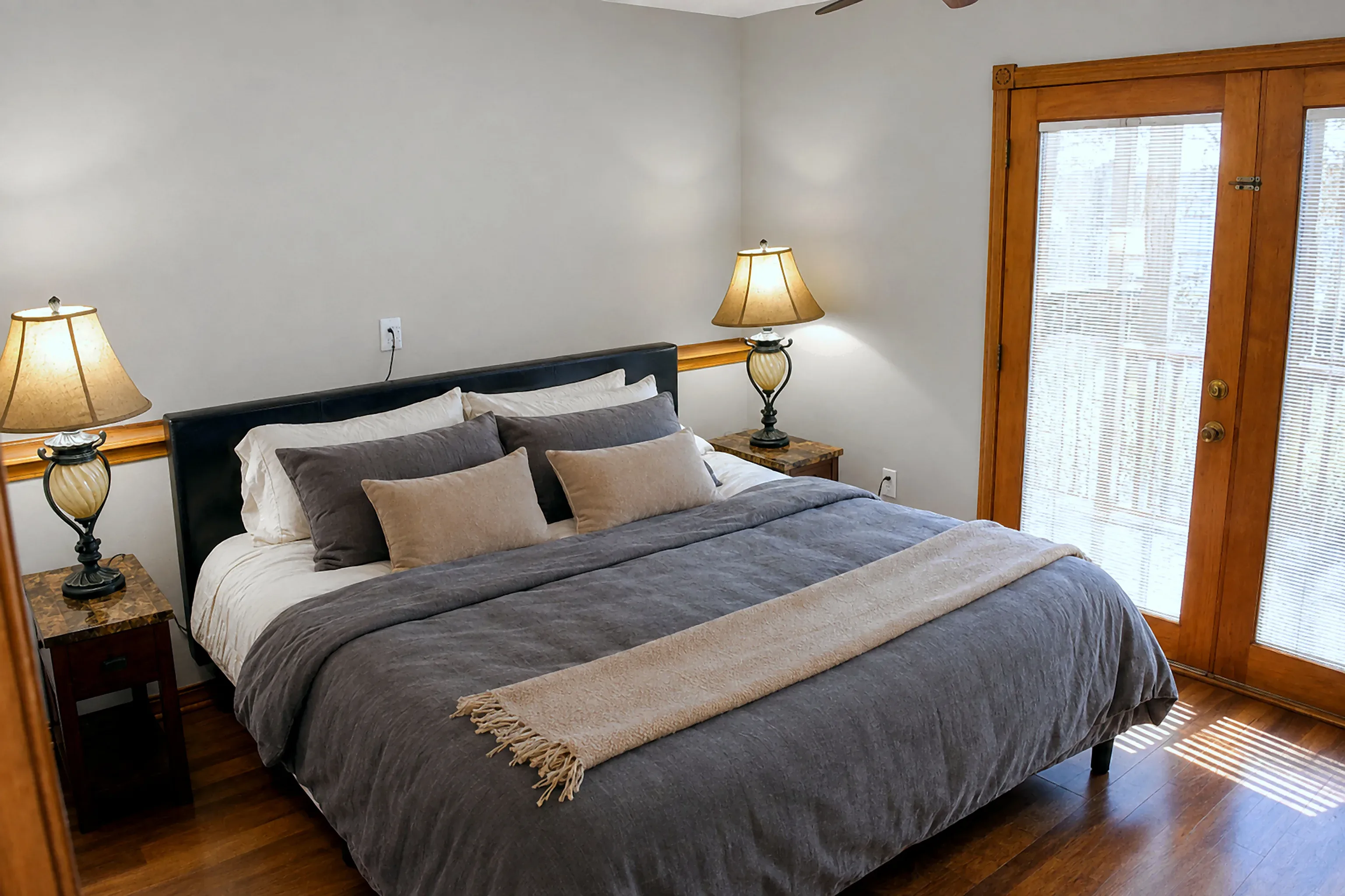 Apartment 1303 B interior view 17