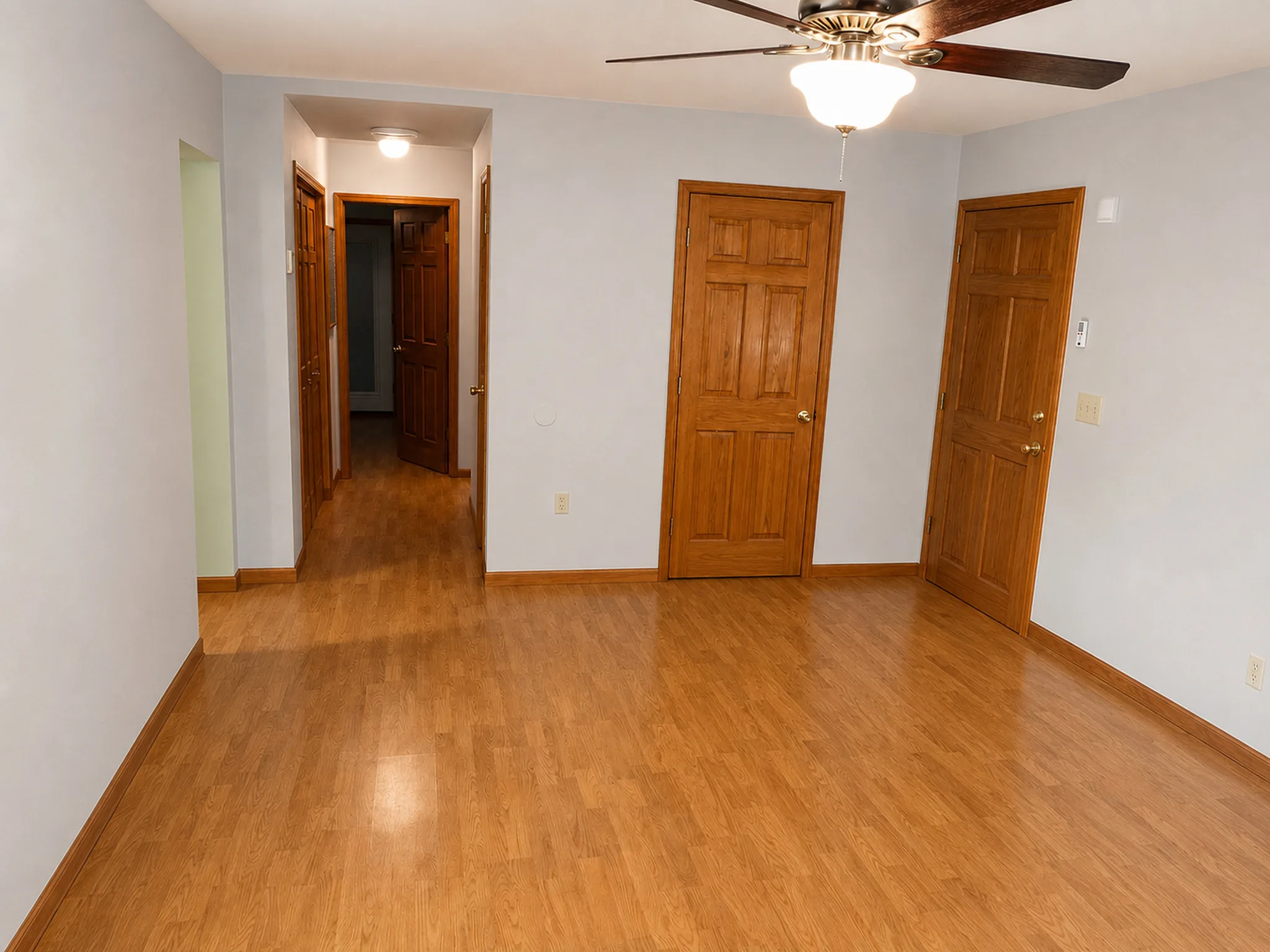 Apartment 1305 B interior view 3