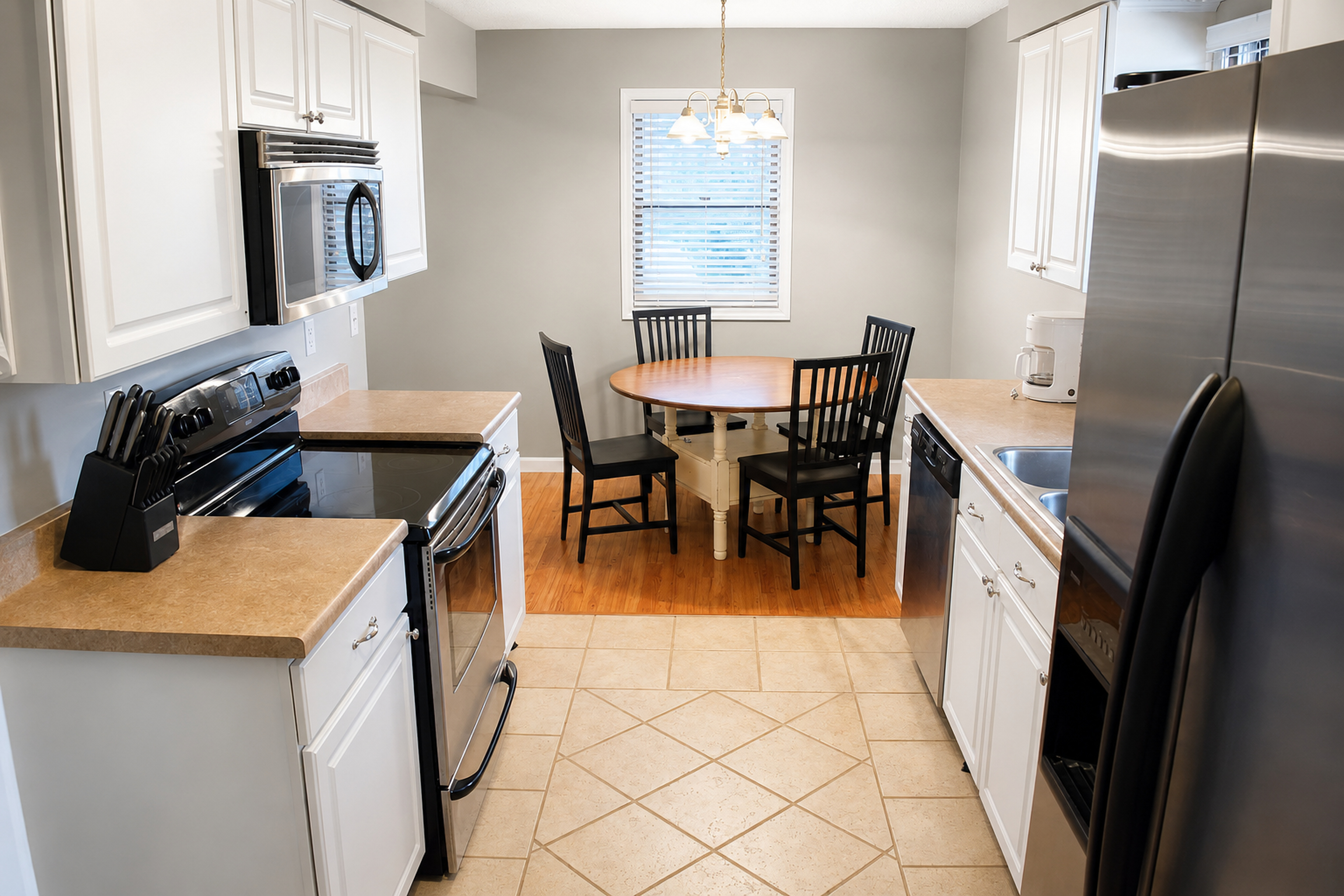 Kitchen and dining area in apartment 1305 D