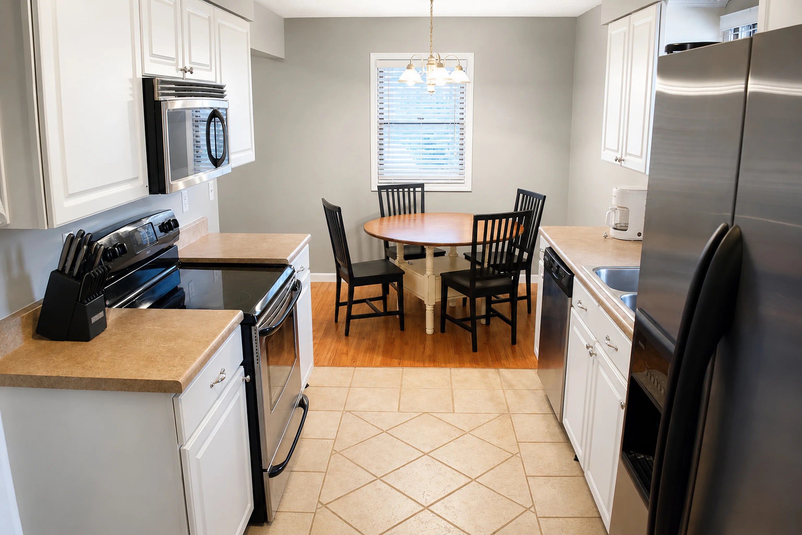 Kitchen and dining area in apartment 1305 D