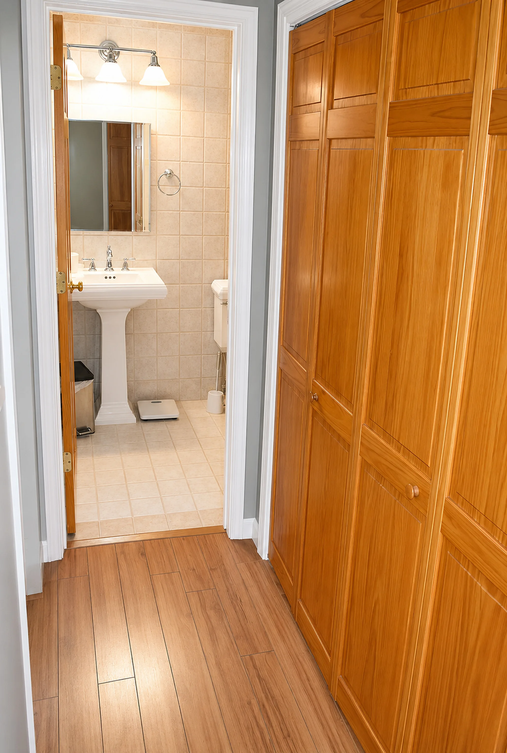 Hallway toward the bathroom in apartment 1305 D