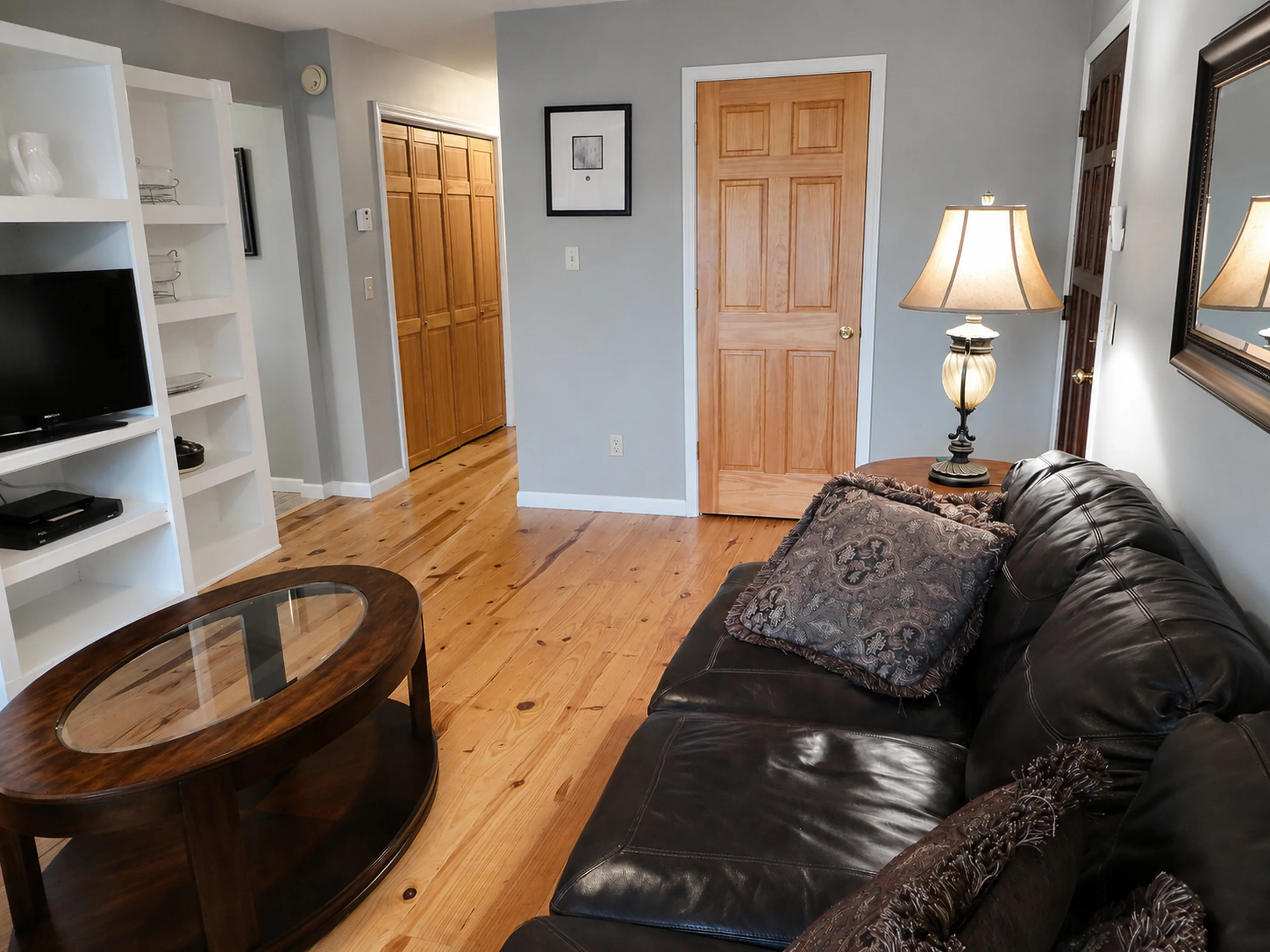 Apartment 1307 D interior view 6