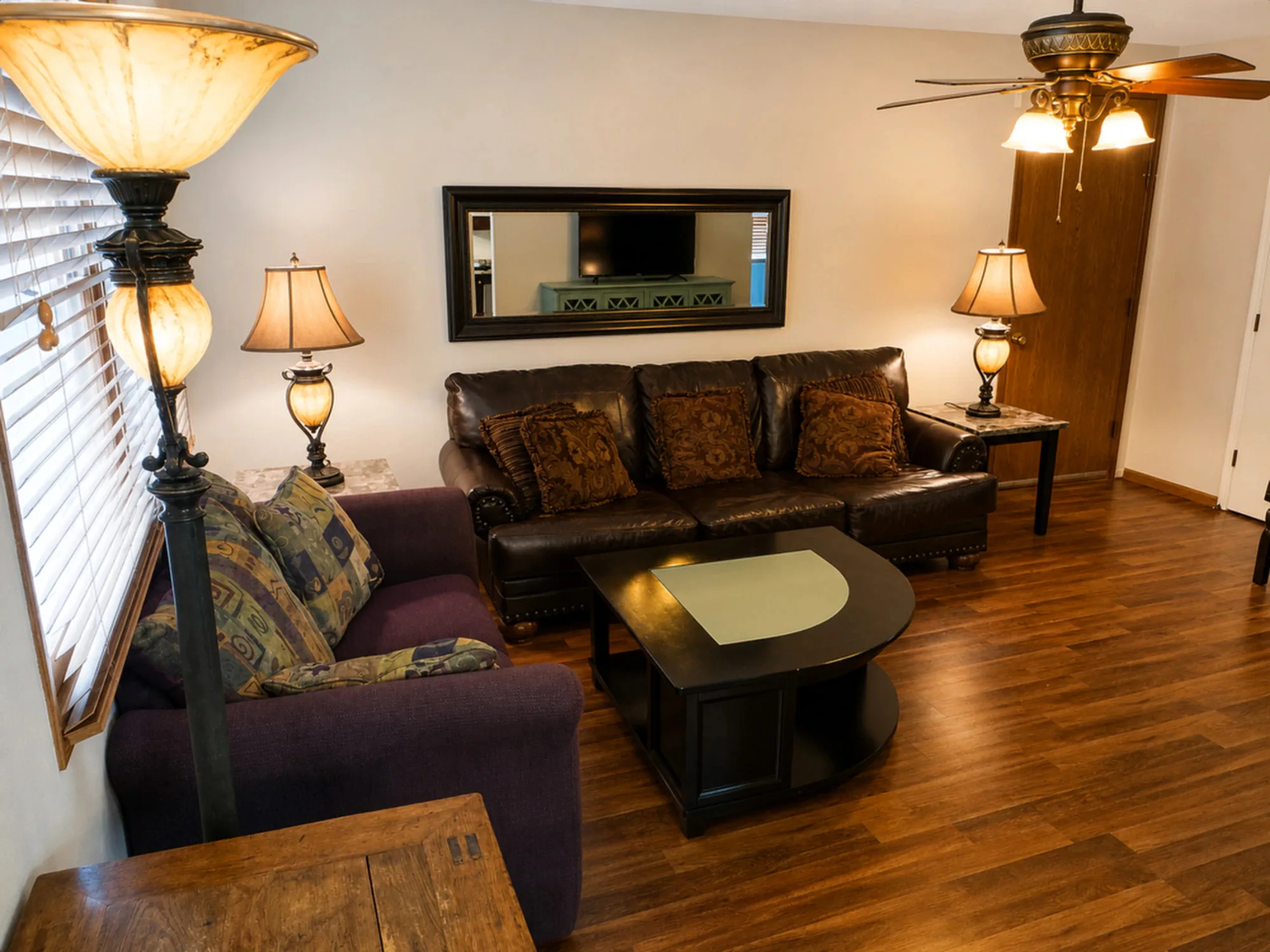 Apartment 2004 C interior view 6