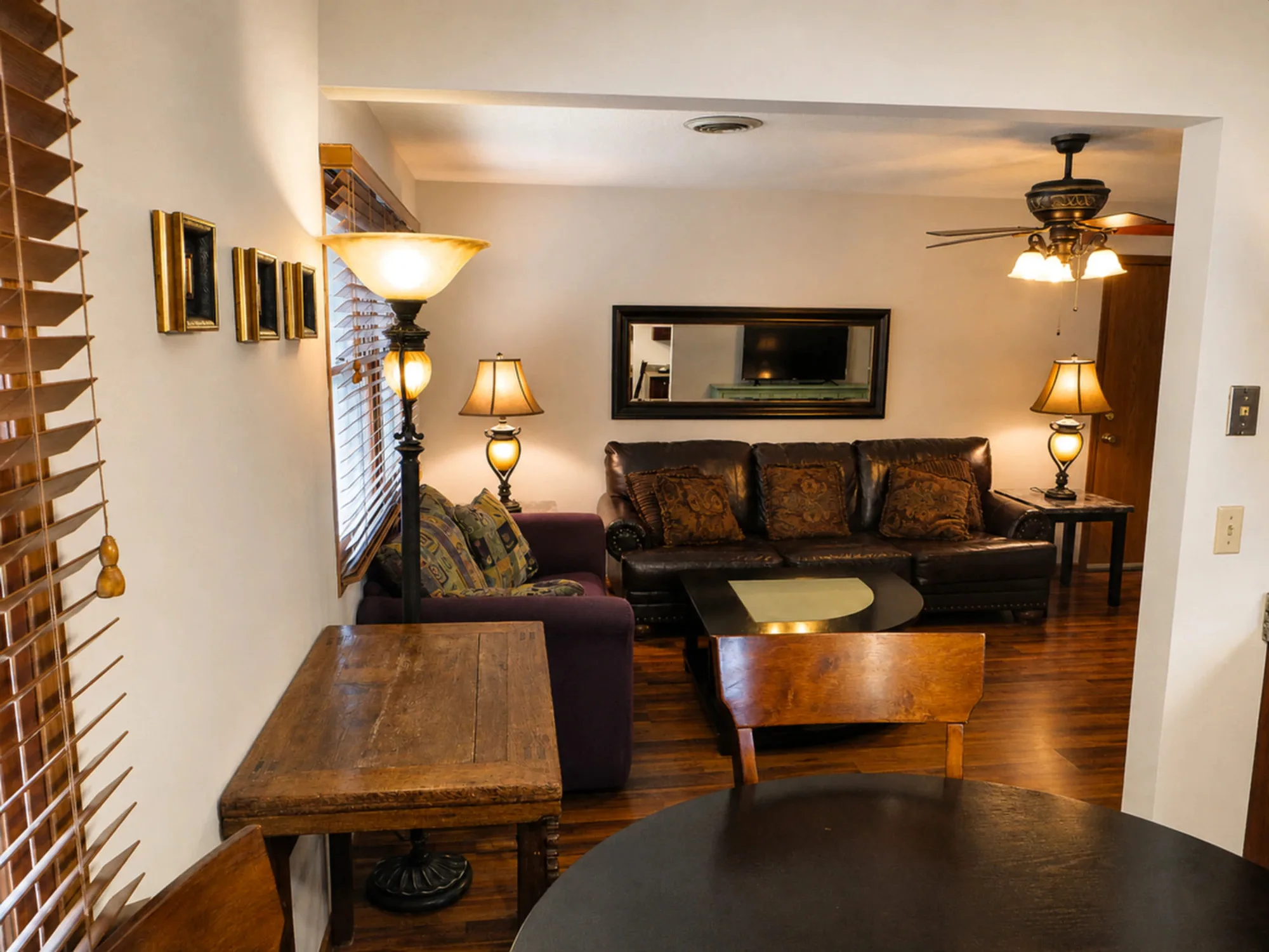 Apartment 2004 C interior view 7