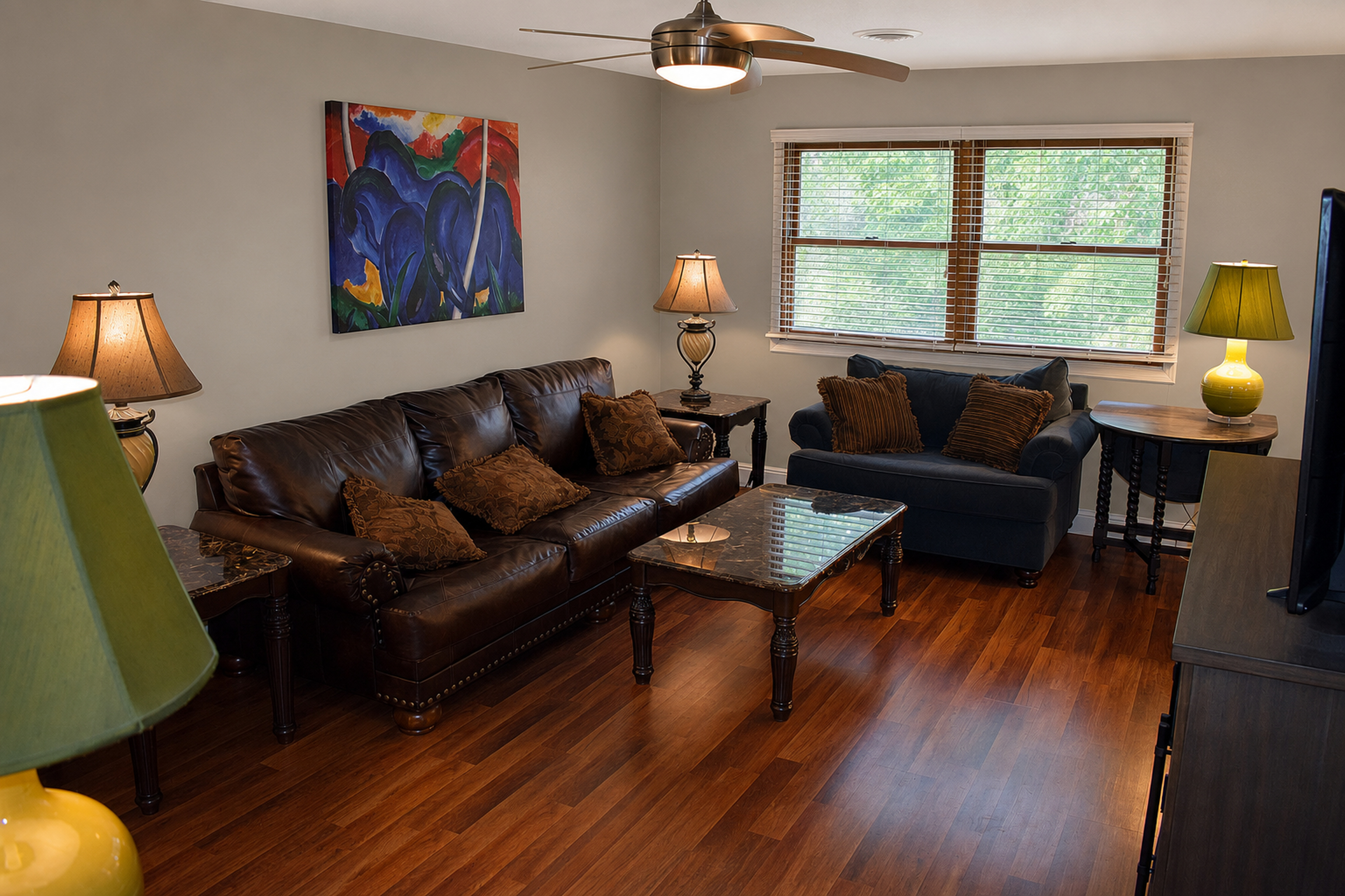 Apartment 2004 D interior view 3
