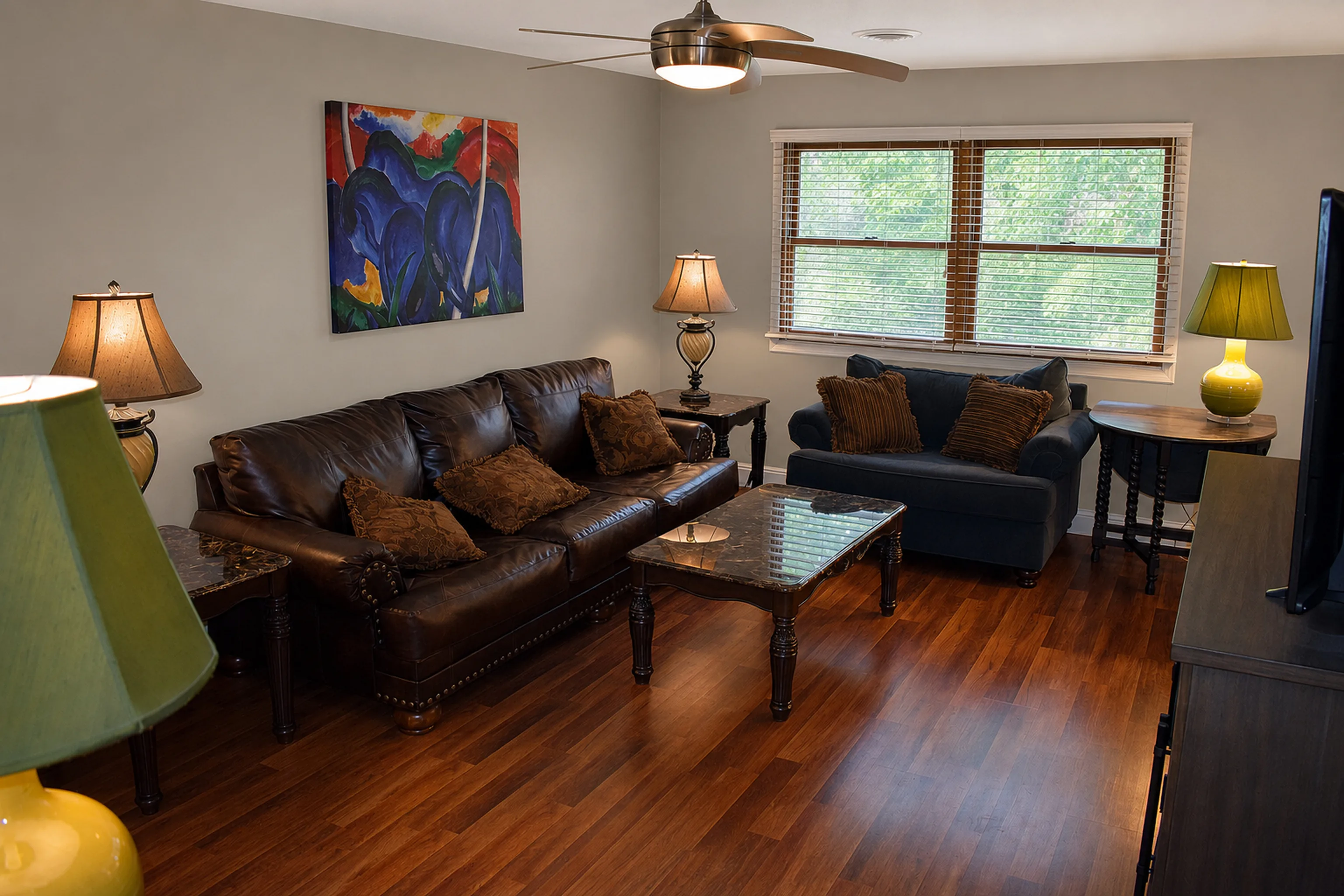 Apartment 2004 D interior view 3