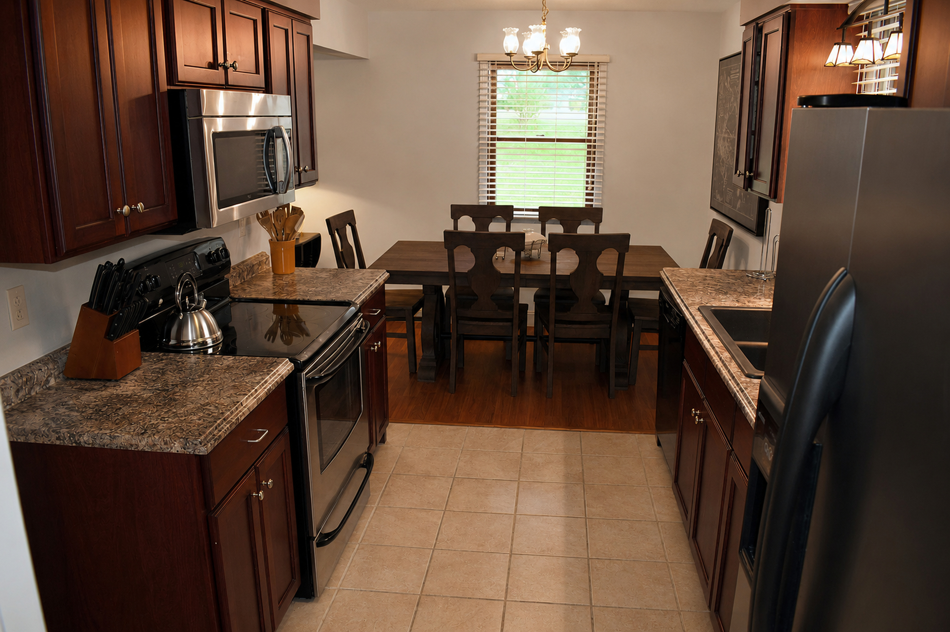 Apartment 2004 D interior view 17