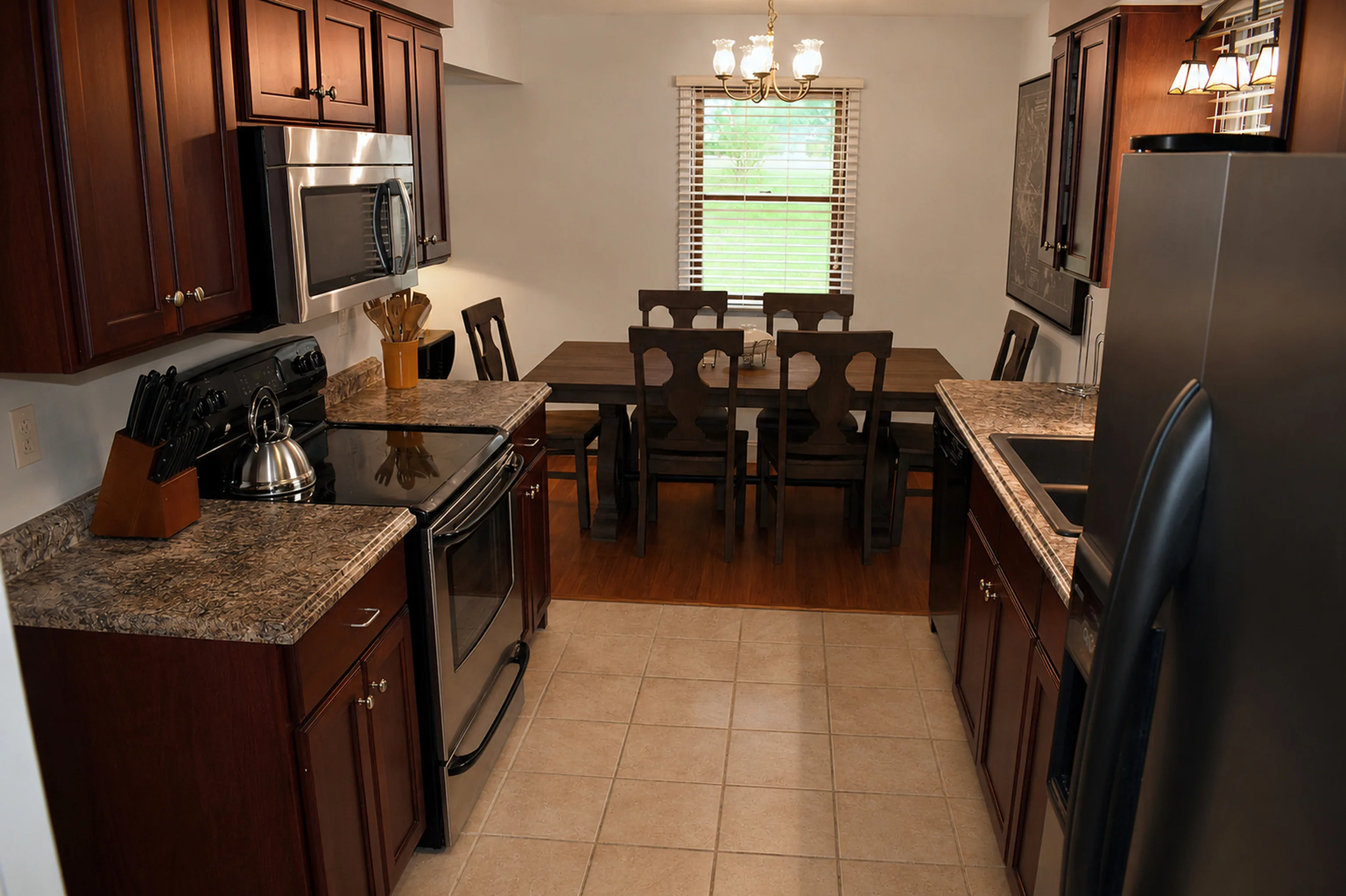 Apartment 2004 D interior view 17