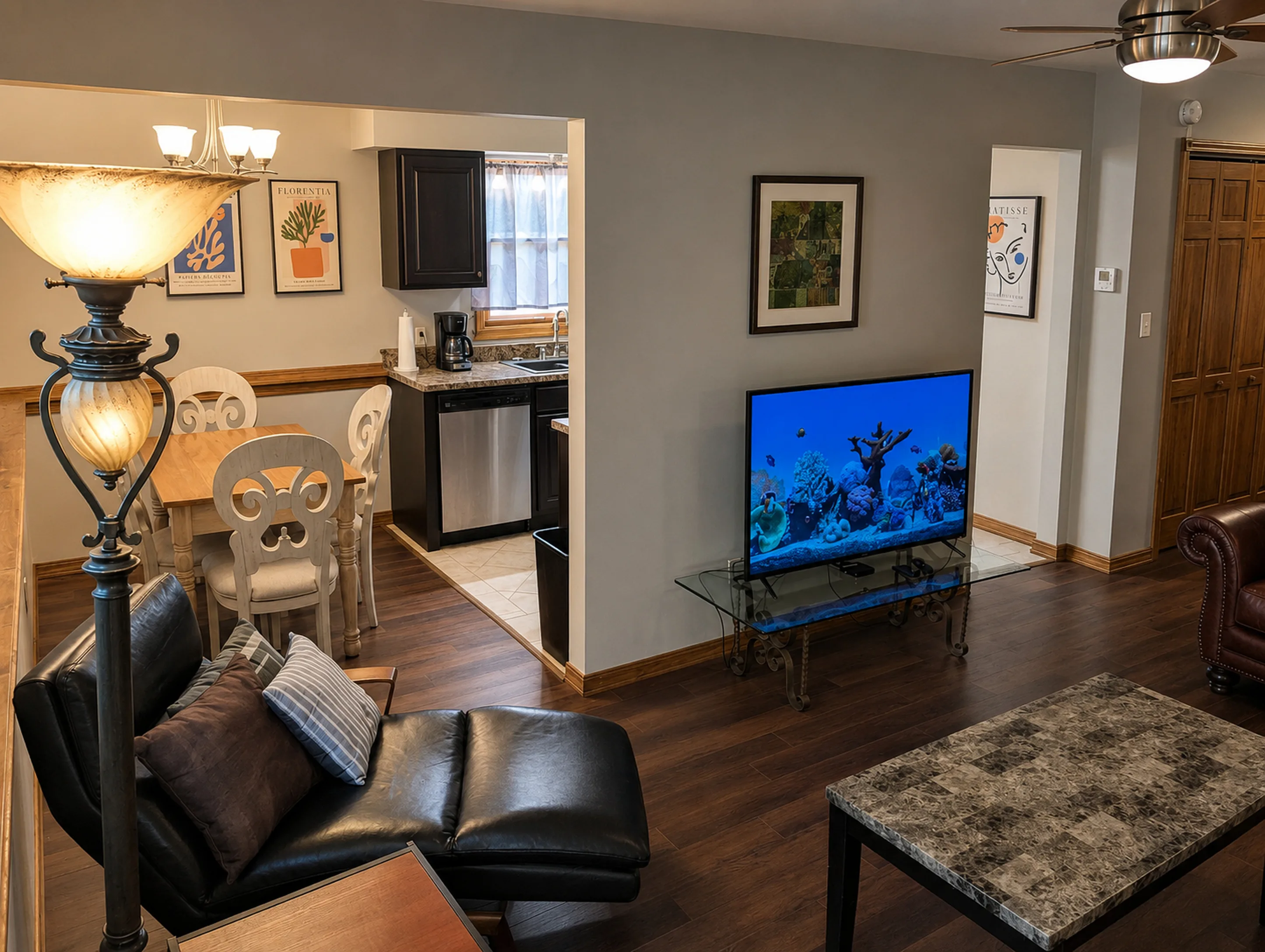 Apartment 2006 B interior view 4