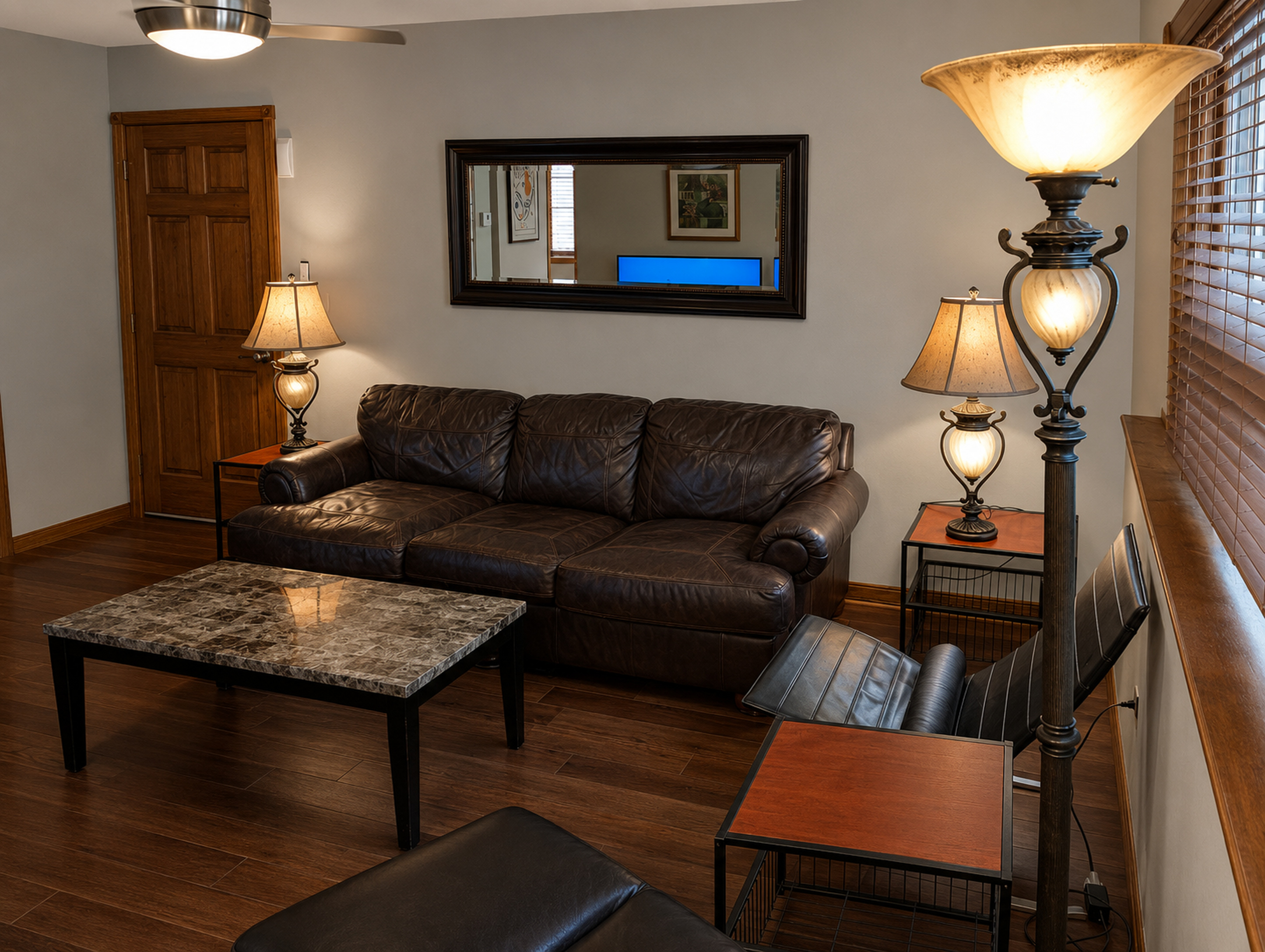 Apartment 2006 B interior view 6