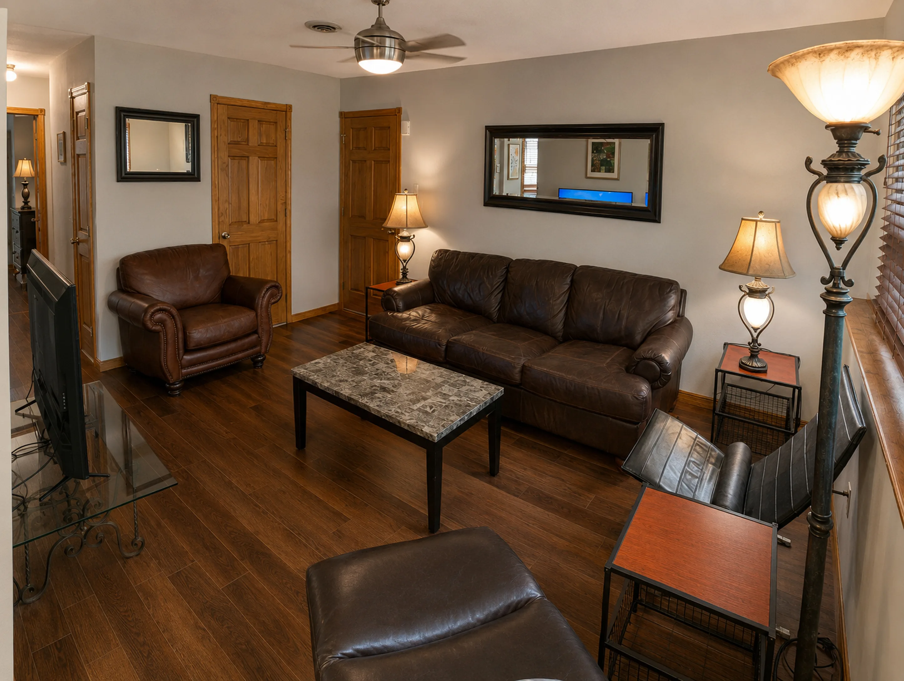 Apartment 2006 B interior view 7