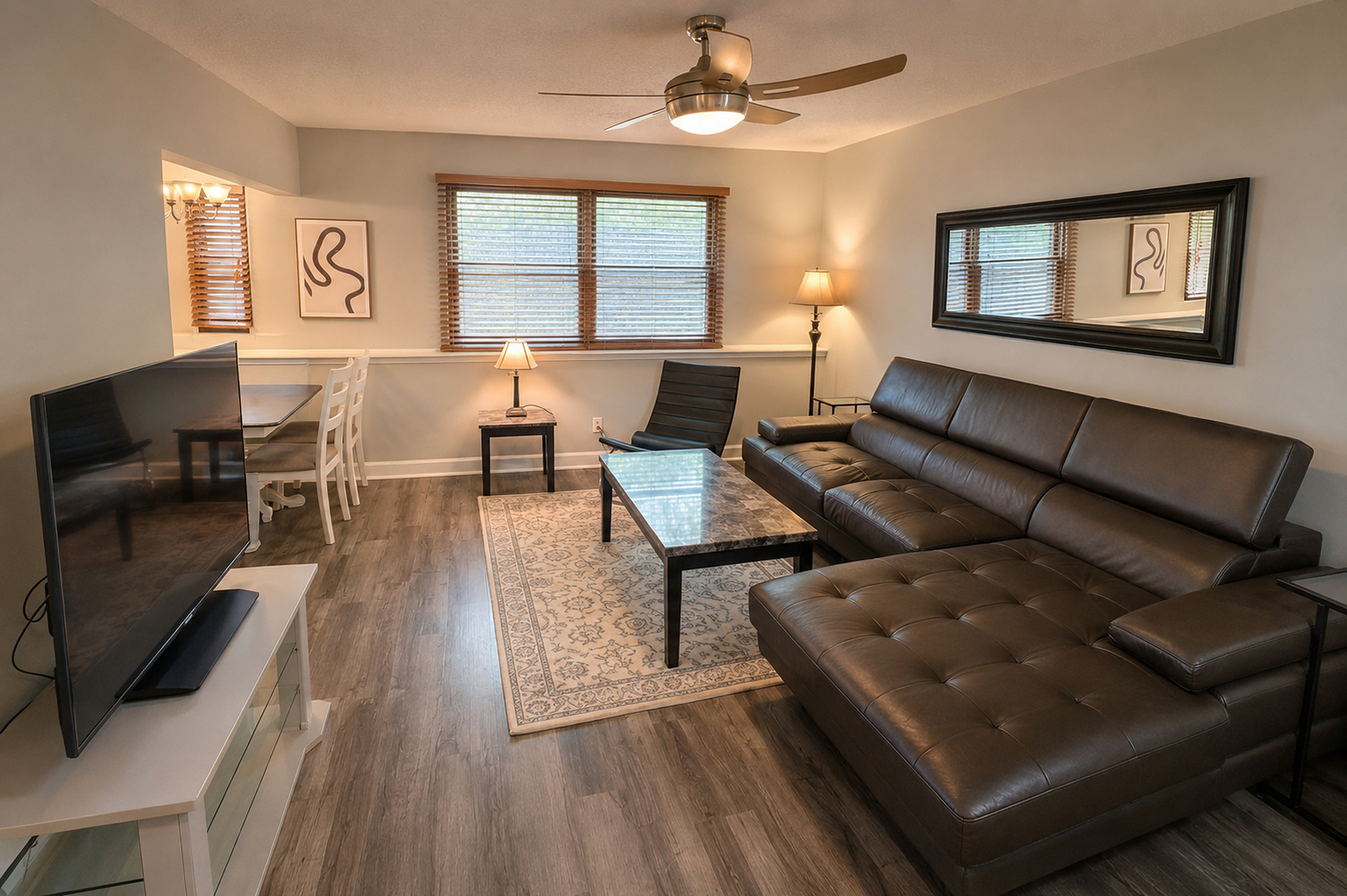 Apartment 2008 B interior view 1
