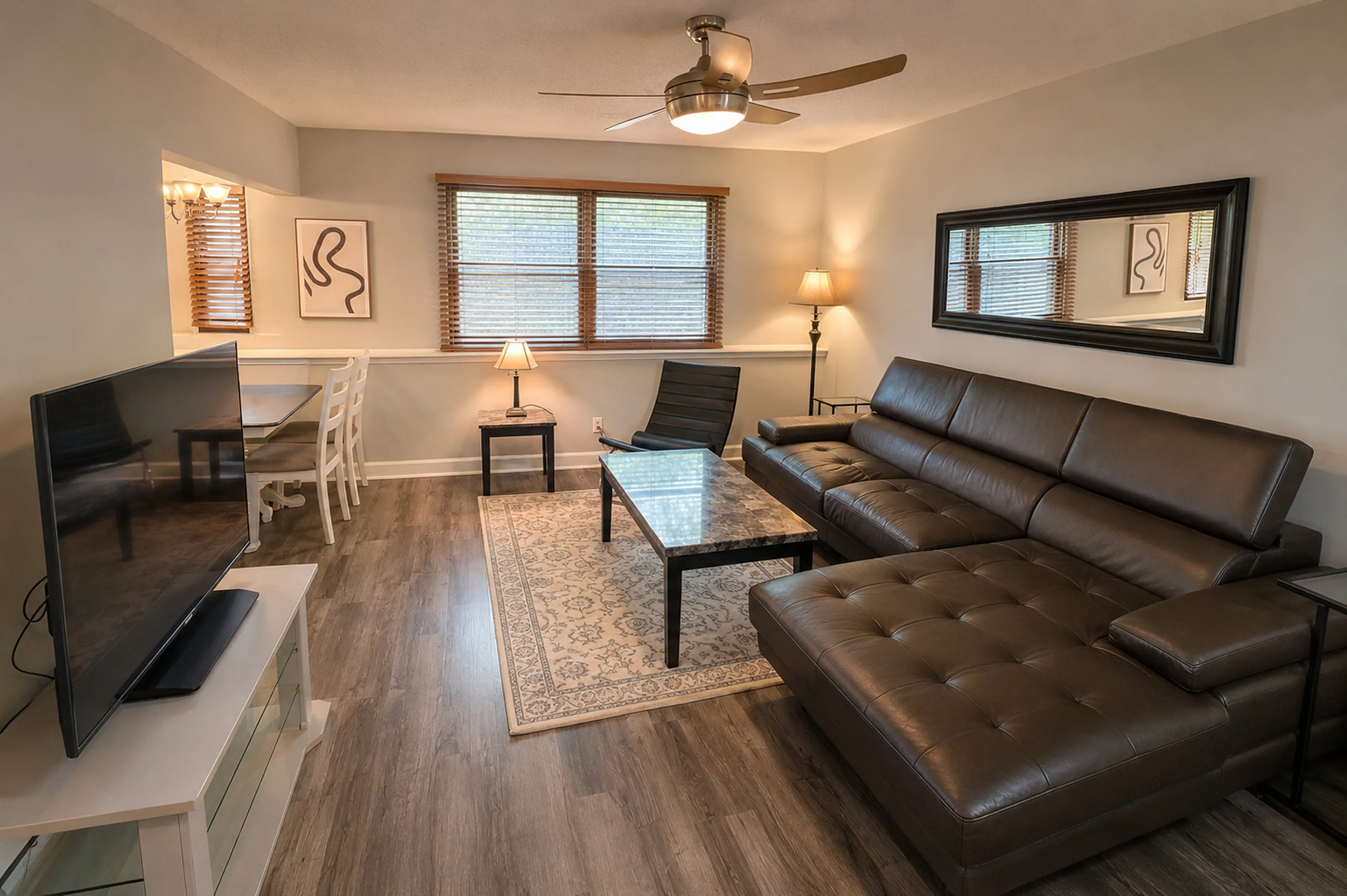 Apartment 2008 B interior view 1