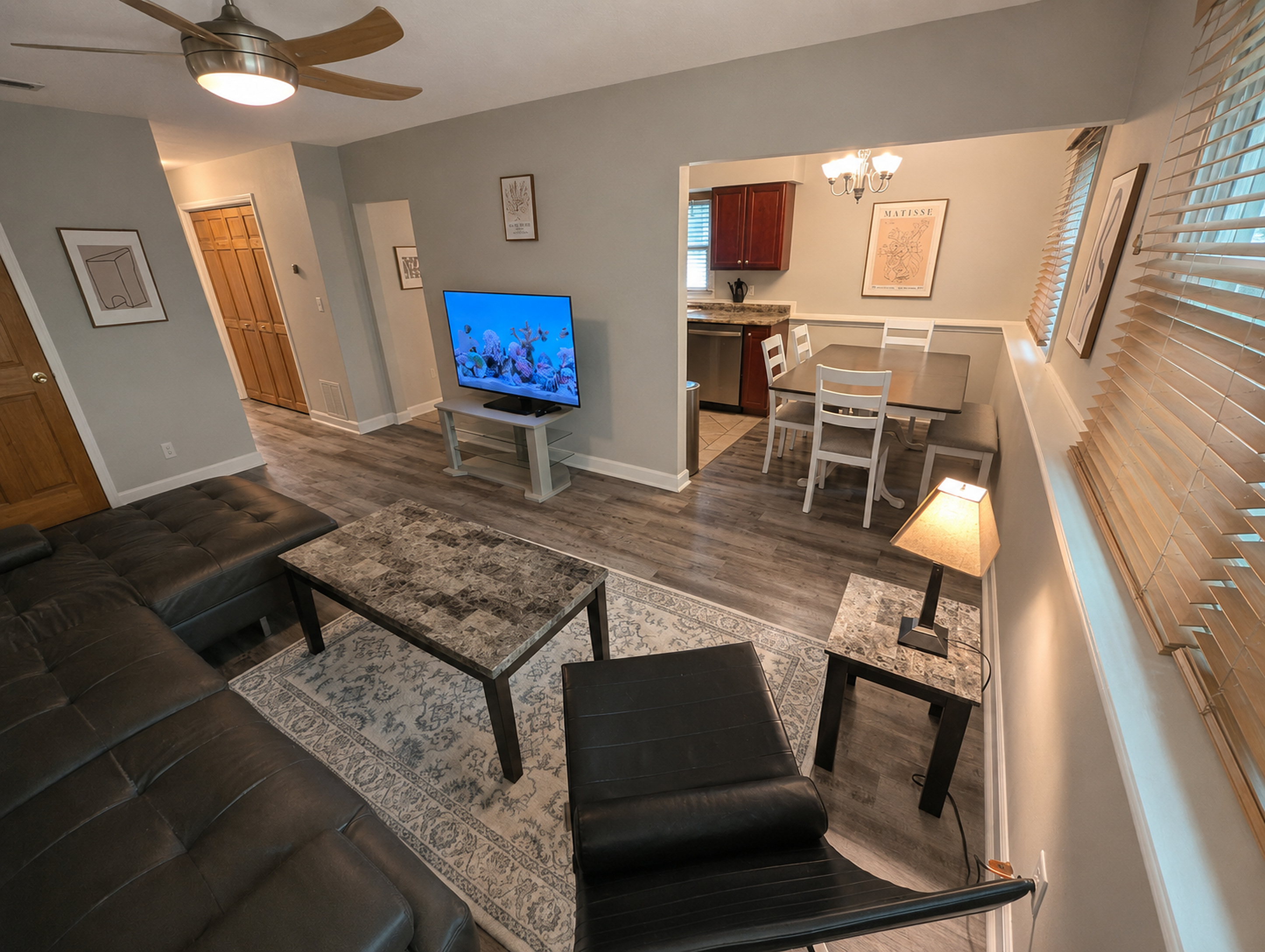 Apartment 2008 B interior view 5