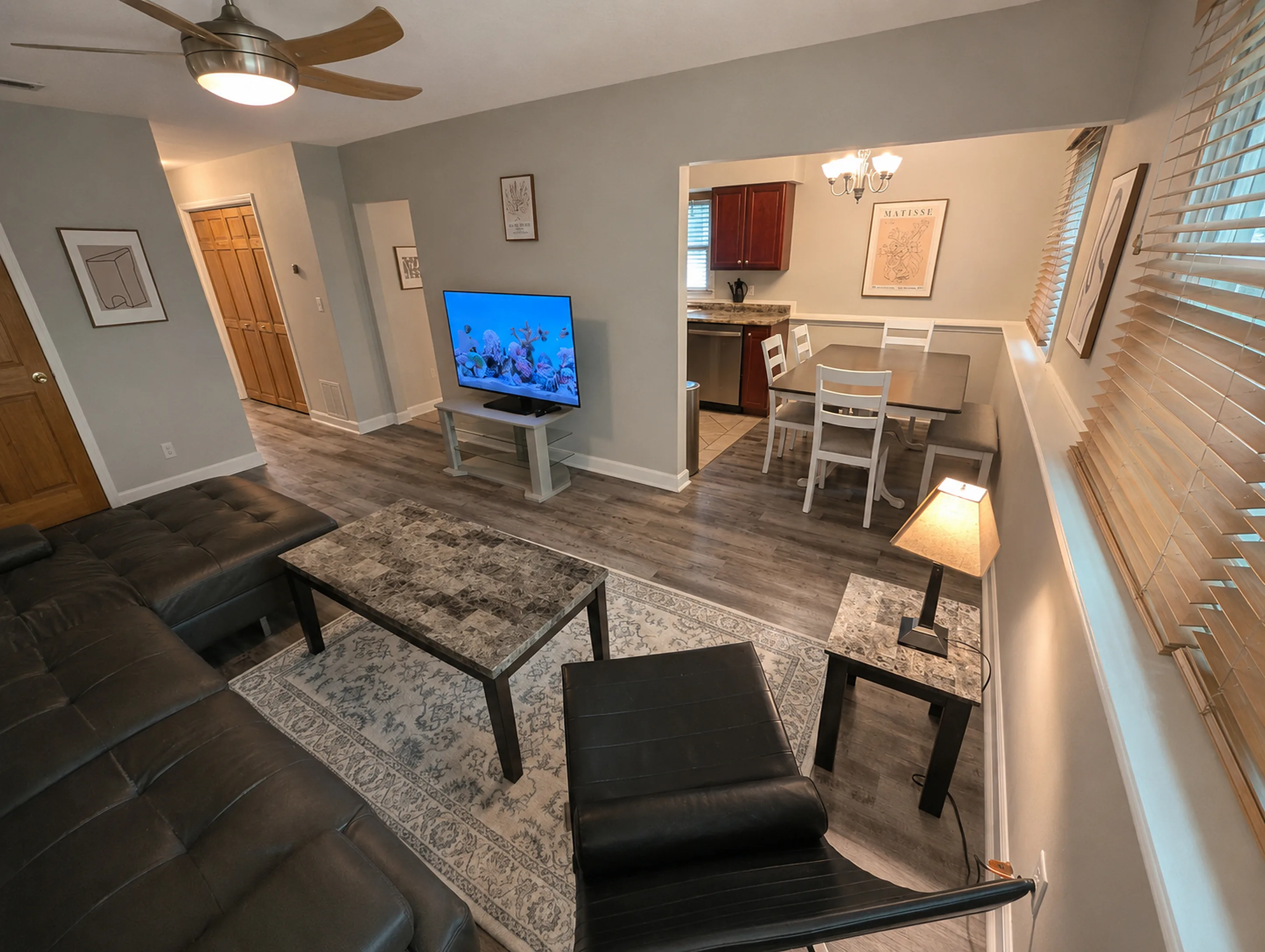 Apartment 2008 B interior view 5