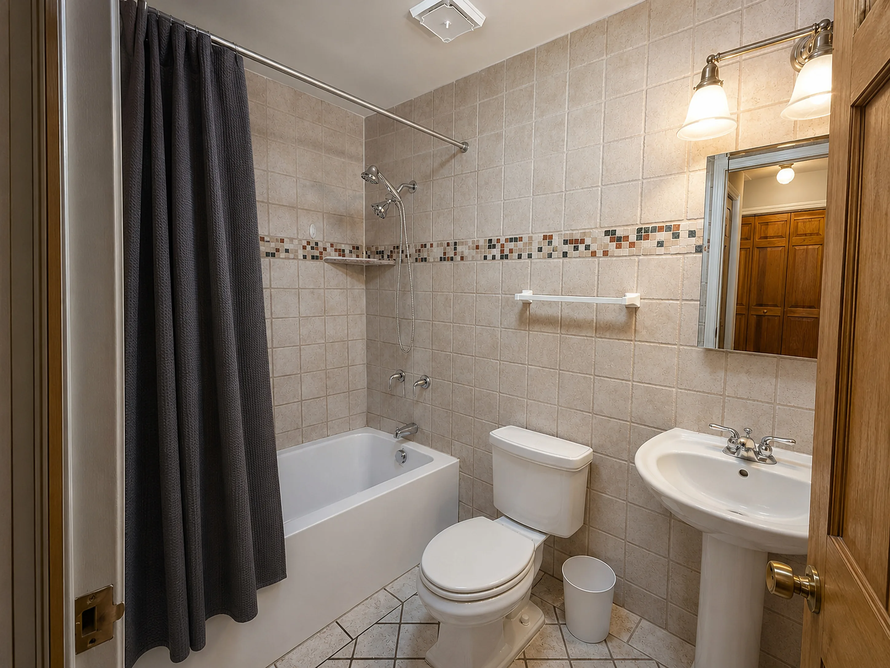 Apartment 2008 B interior view 23