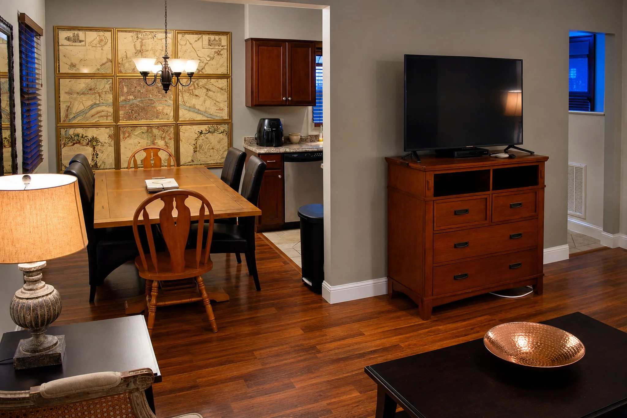 Apartment 2008 D interior view 4