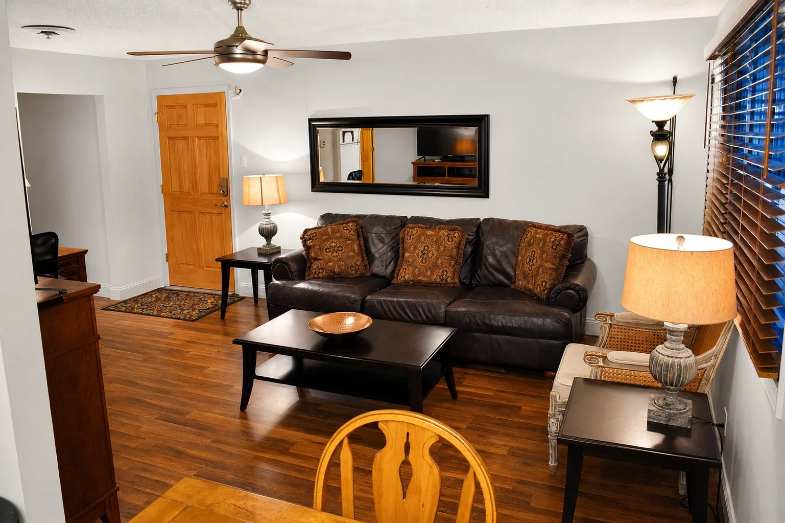 Apartment 2008 D interior view 6
