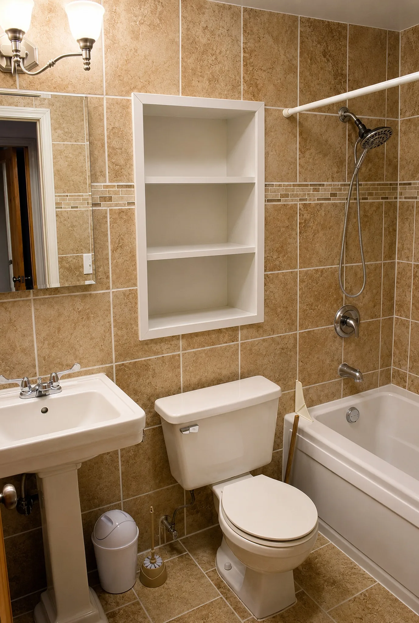 Apartment 2008 D interior view 19