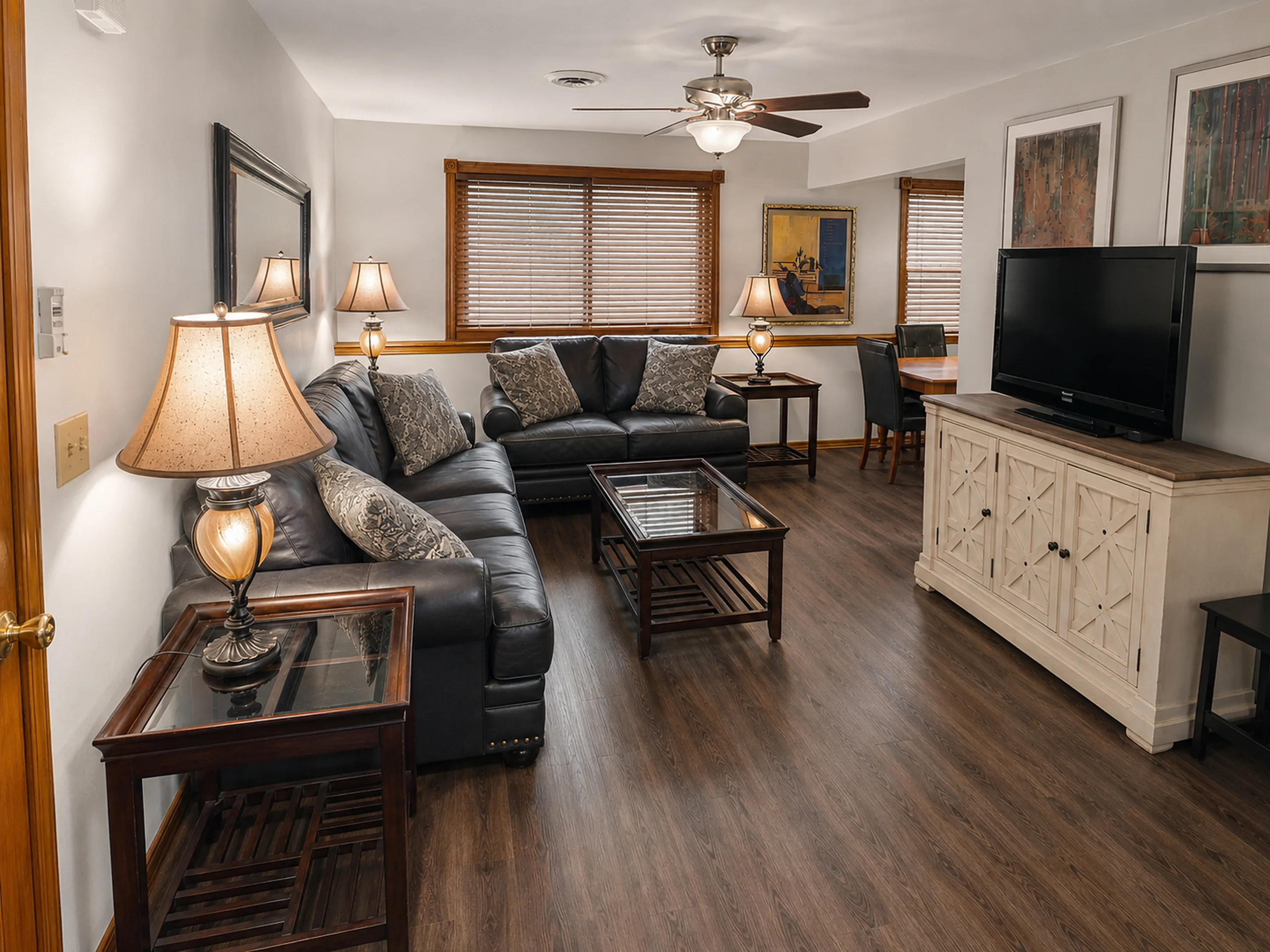 Apartment 2010 B interior view 6