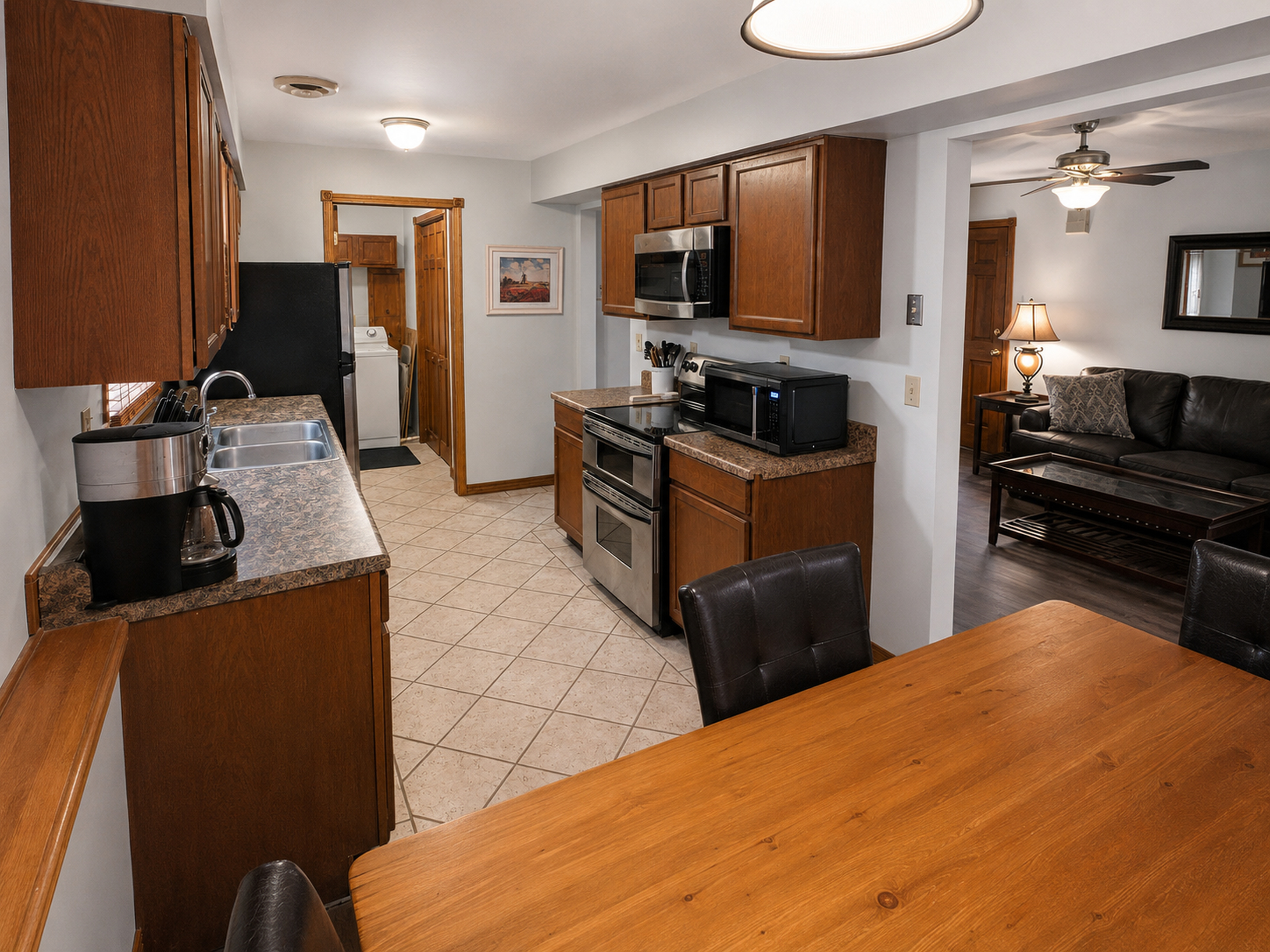 Apartment 2010 B interior view 12