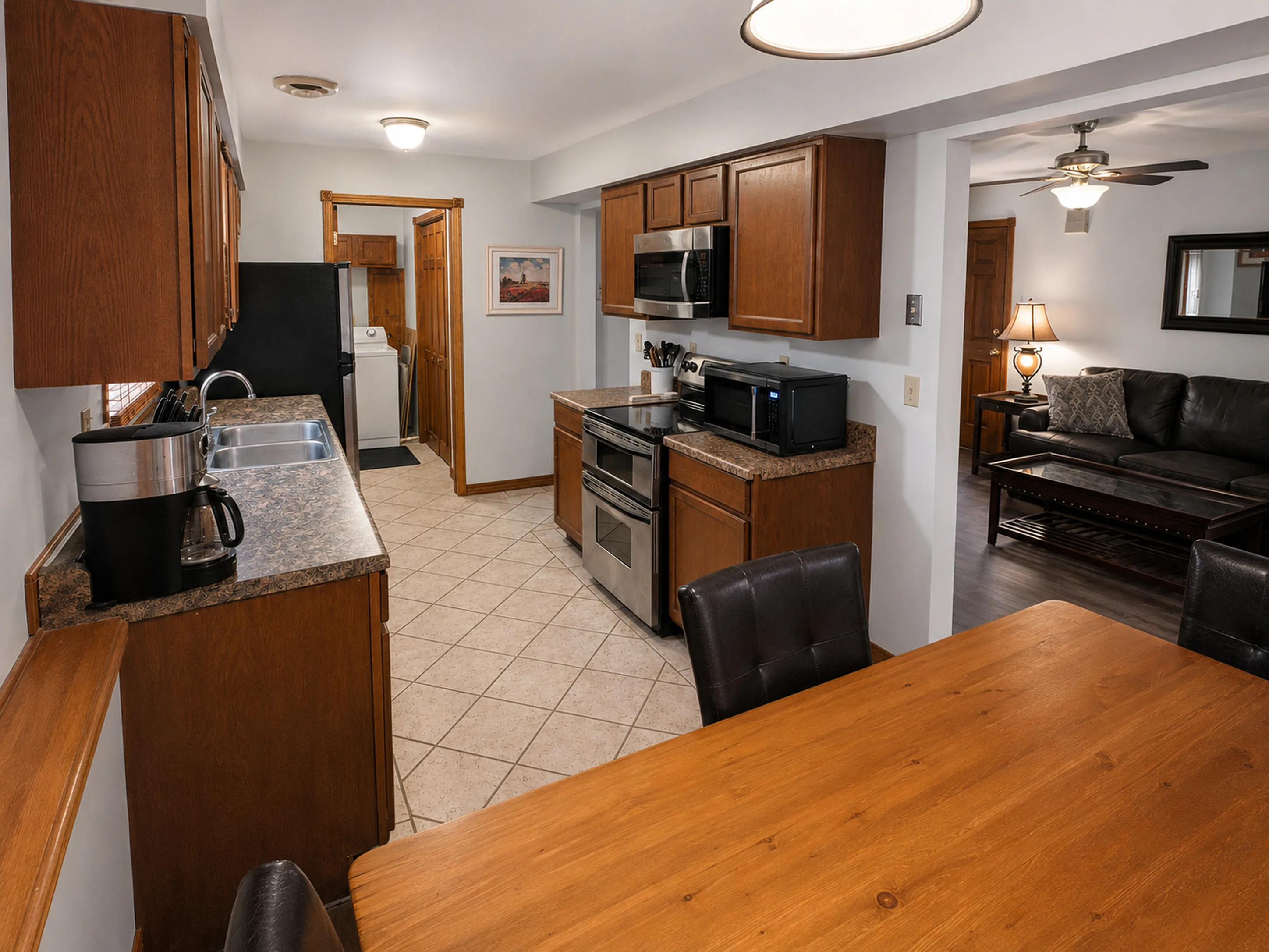 Apartment 2010 B interior view 12