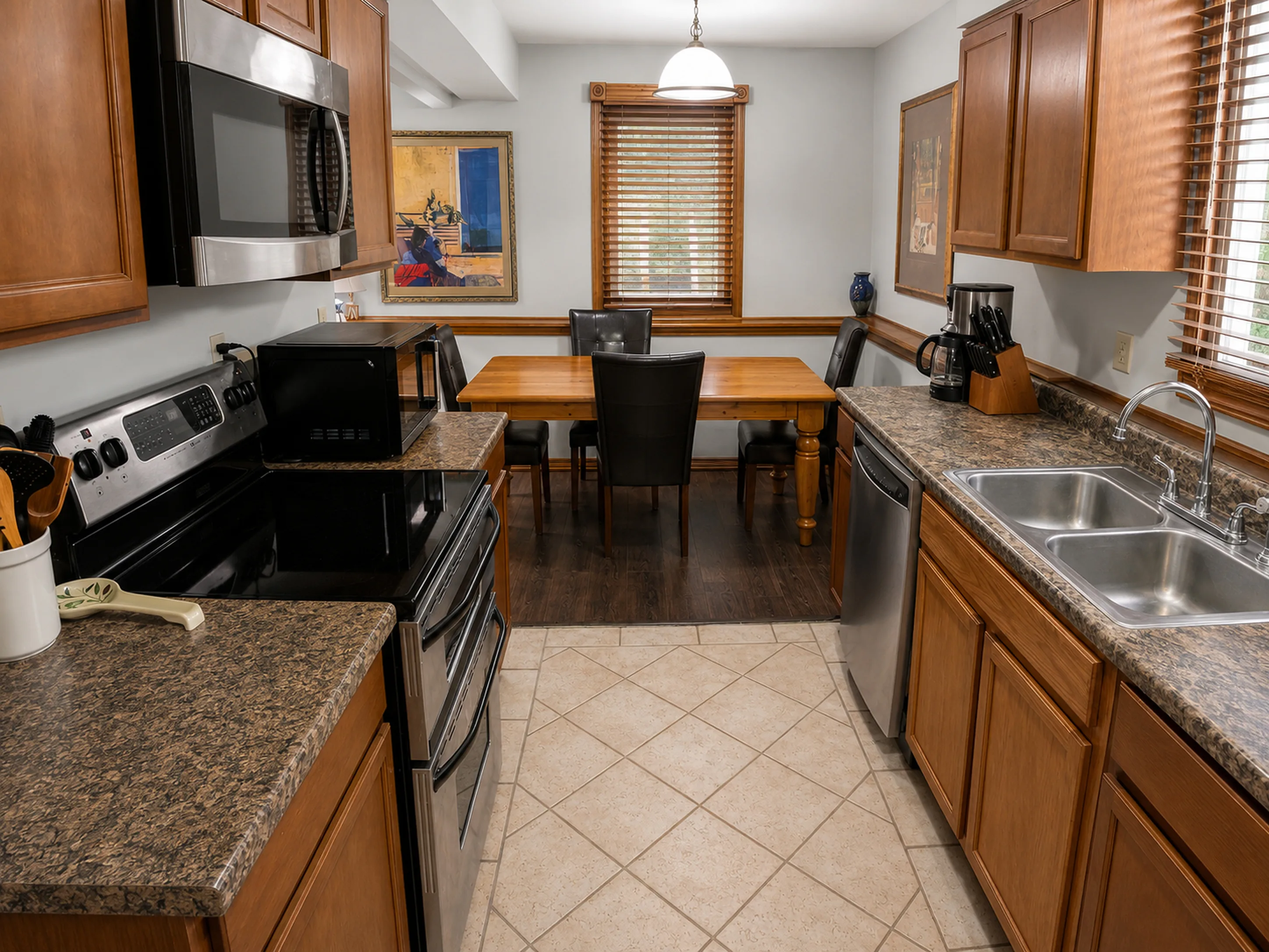 Apartment 2010 B interior view 15