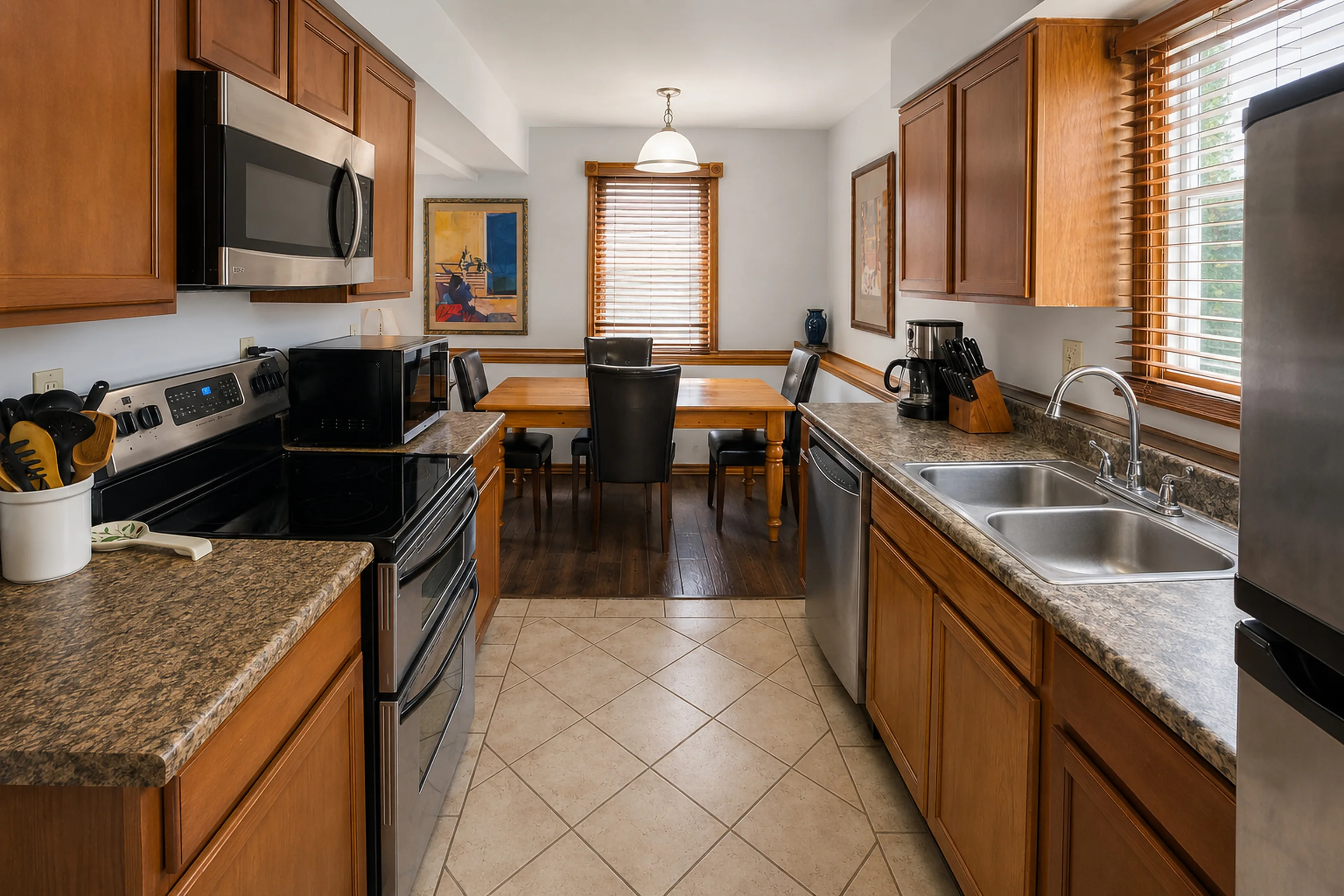 Apartment 2010 B interior view 18