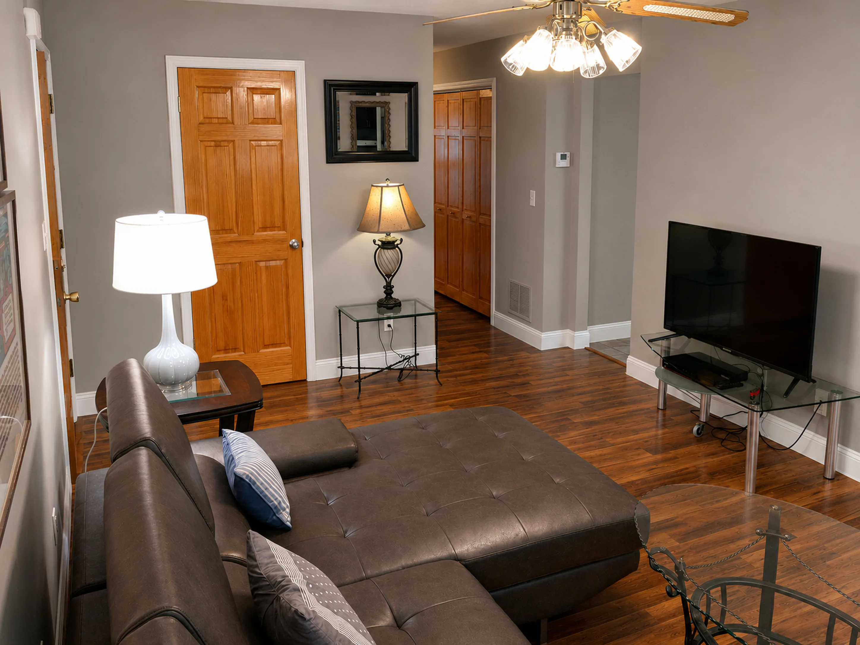 Apartment 2010 C interior view 3