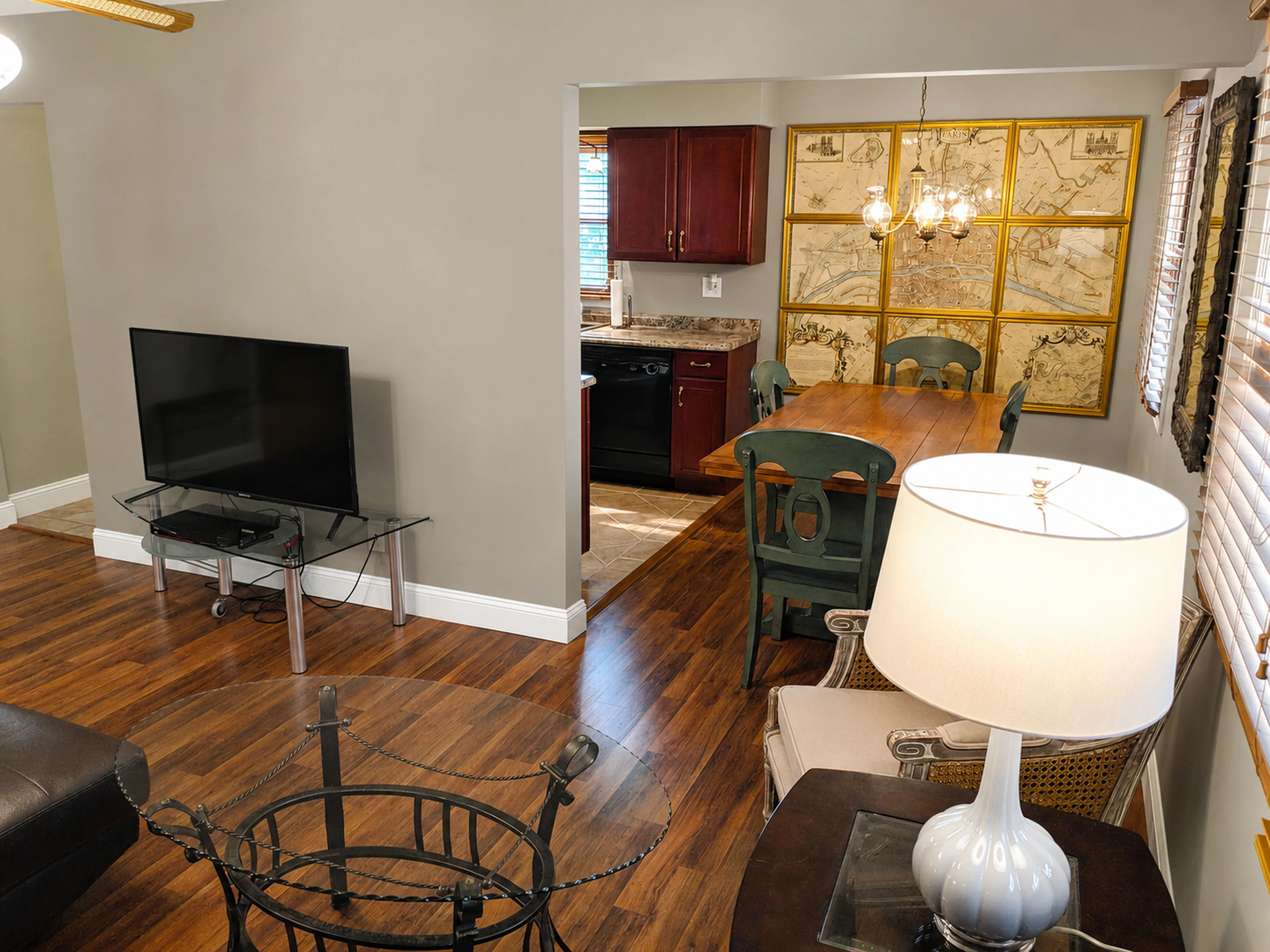Apartment 2010 C interior view 4