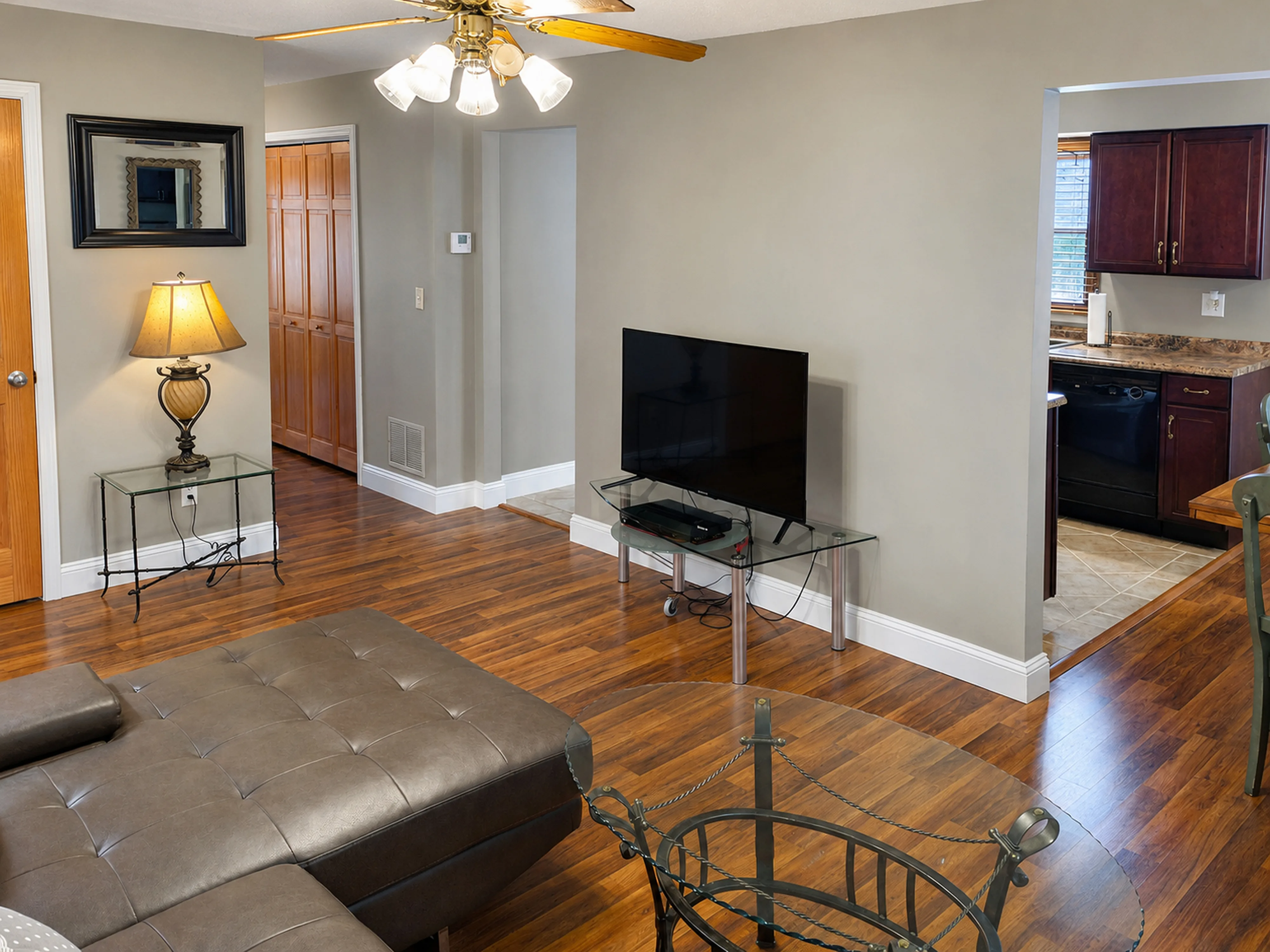 Apartment 2010 C interior view 5