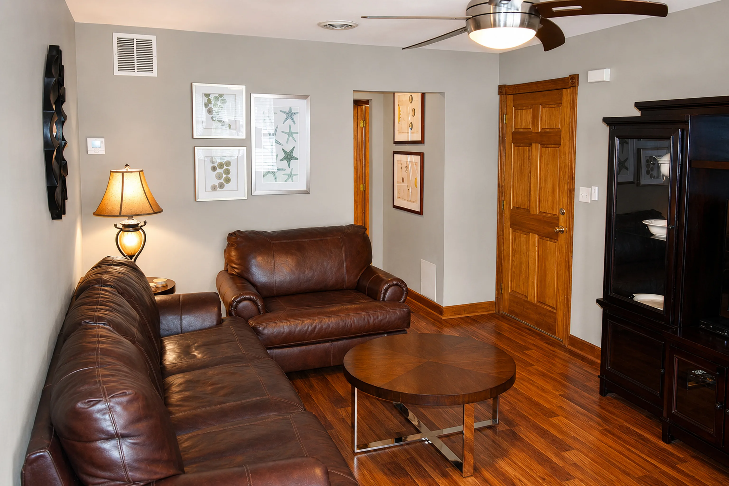 Apartment 2010 D interior view 5